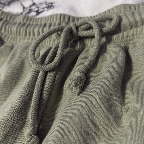 Cropped jacket and short set - Picture 3 of 7